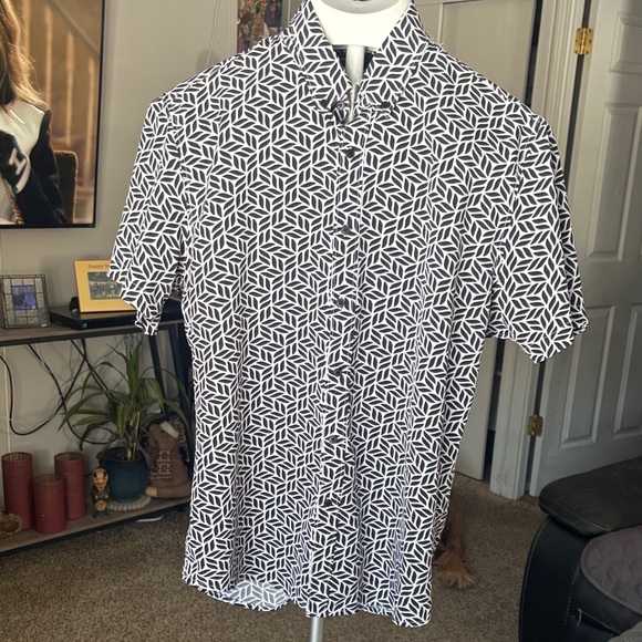 Other - Geometric Black and White Men's Shirt